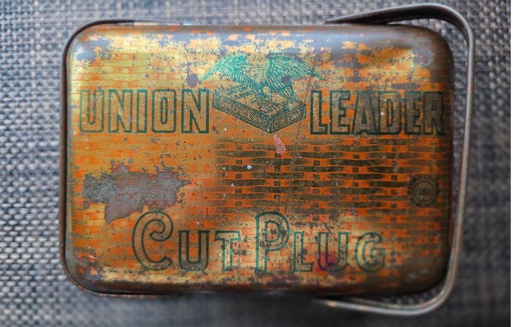 Antique 1910- 1920 Union Leader Cut Plug Tobacco Lunch Box Style Empty Tin